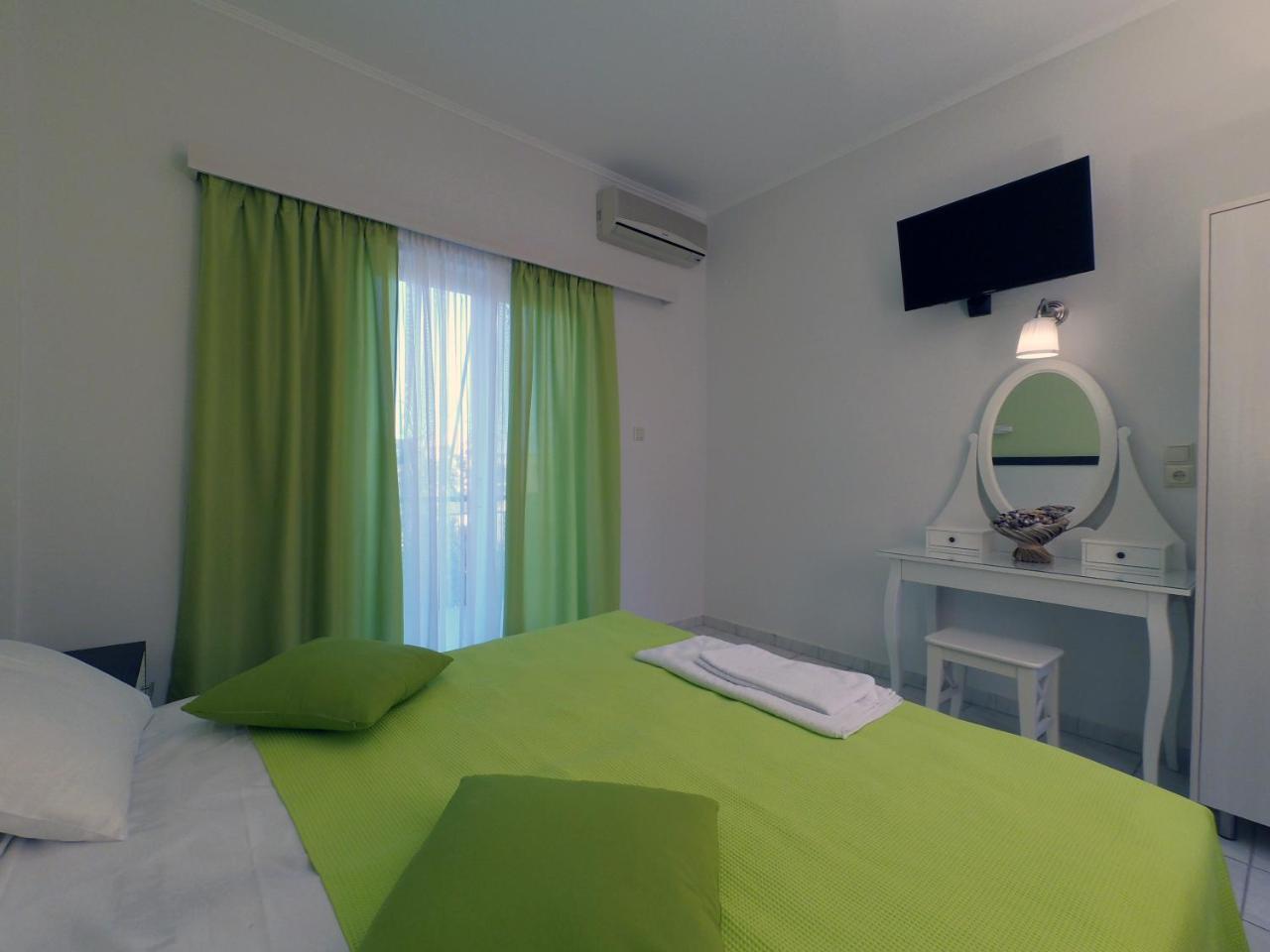 Studios Magda Paralia Vrachou Exterior foto